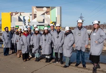 Участники Всемирного молодежного фестиваля познакомились с современным заводом ОМК в Выксе